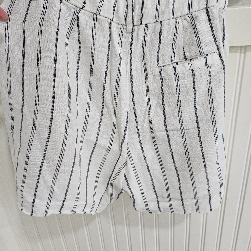 Striped High-Waist Linen Blend Women’s Shorts - White/Black Old Navy Size XS. - Picture 8 of 11